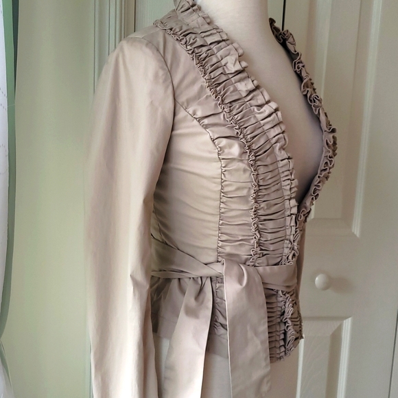 Chino Ruffled Jacket - Picture 3 of 7